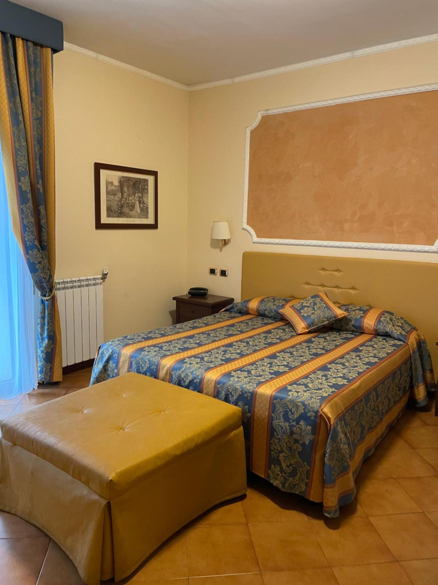 Hotel Mondial Rapallo Habitación foto