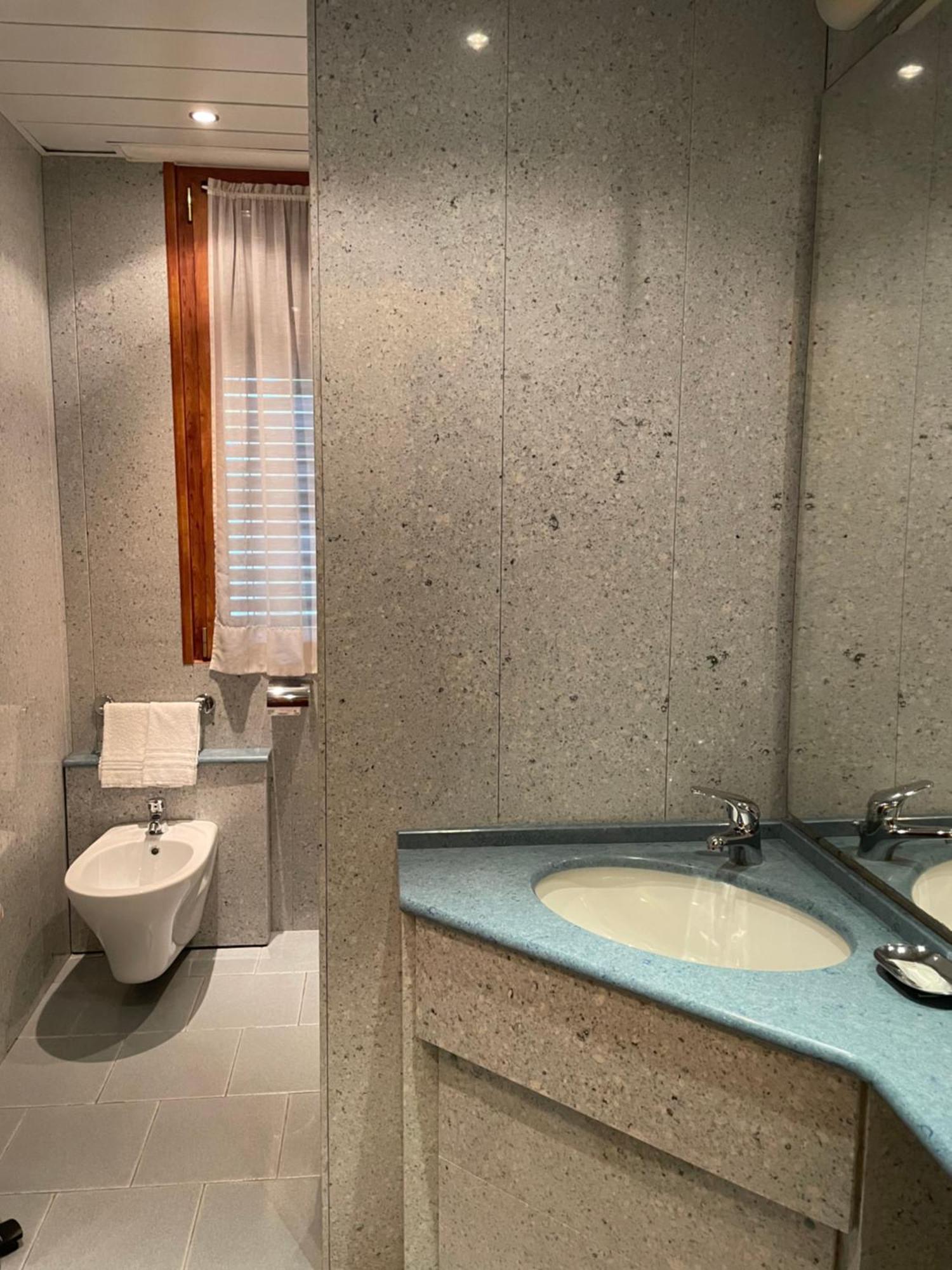 Hotel Mondial Rapallo Habitación foto