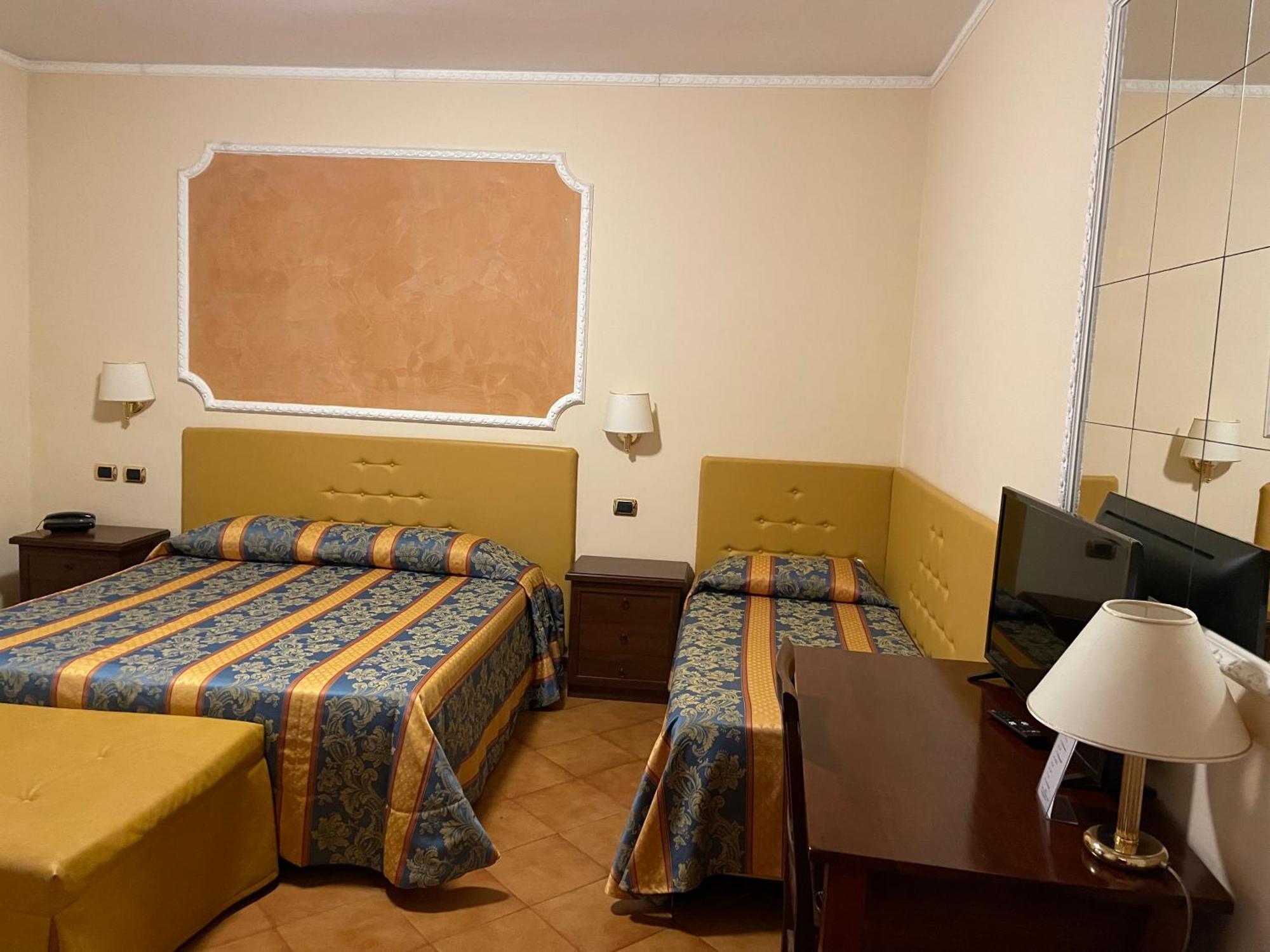 Hotel Mondial Rapallo Habitación foto